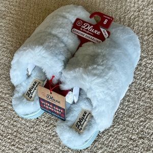 DELUXE  By DEARFORM   SIZE: 8  *NWT* GENUINE SHEARLING HOUSE SLIPPERS